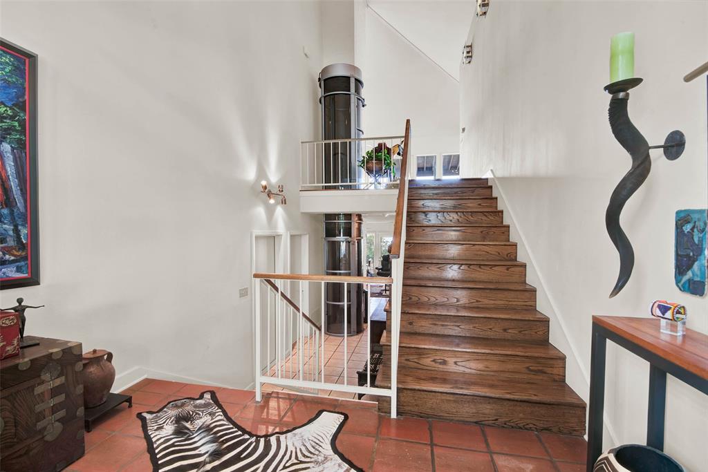 261 Panorama Circle Property Photo 5