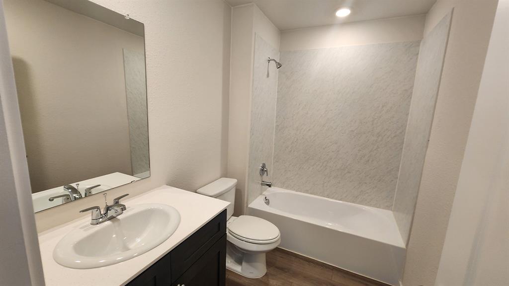 407 Northern Red Drive Property Photo 3