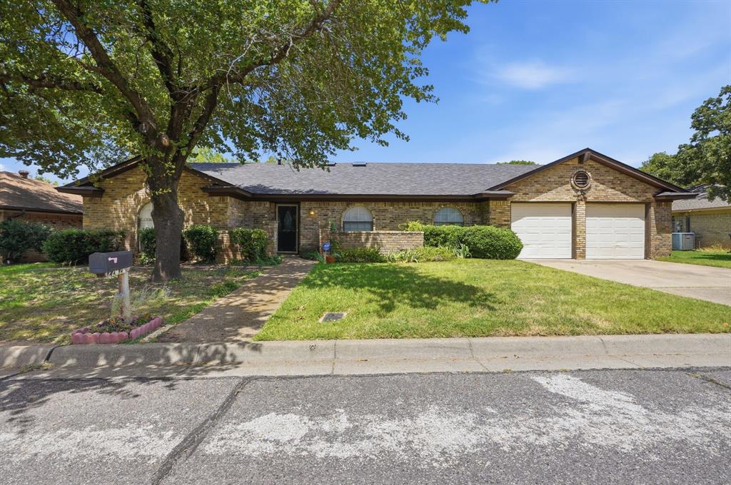 2202 Canyonwood Drive Property Photo 1