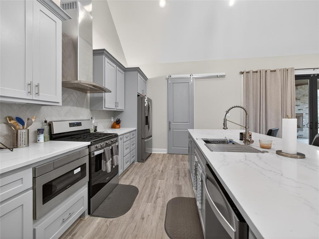 18107 Forrest Drive Property Photo 10