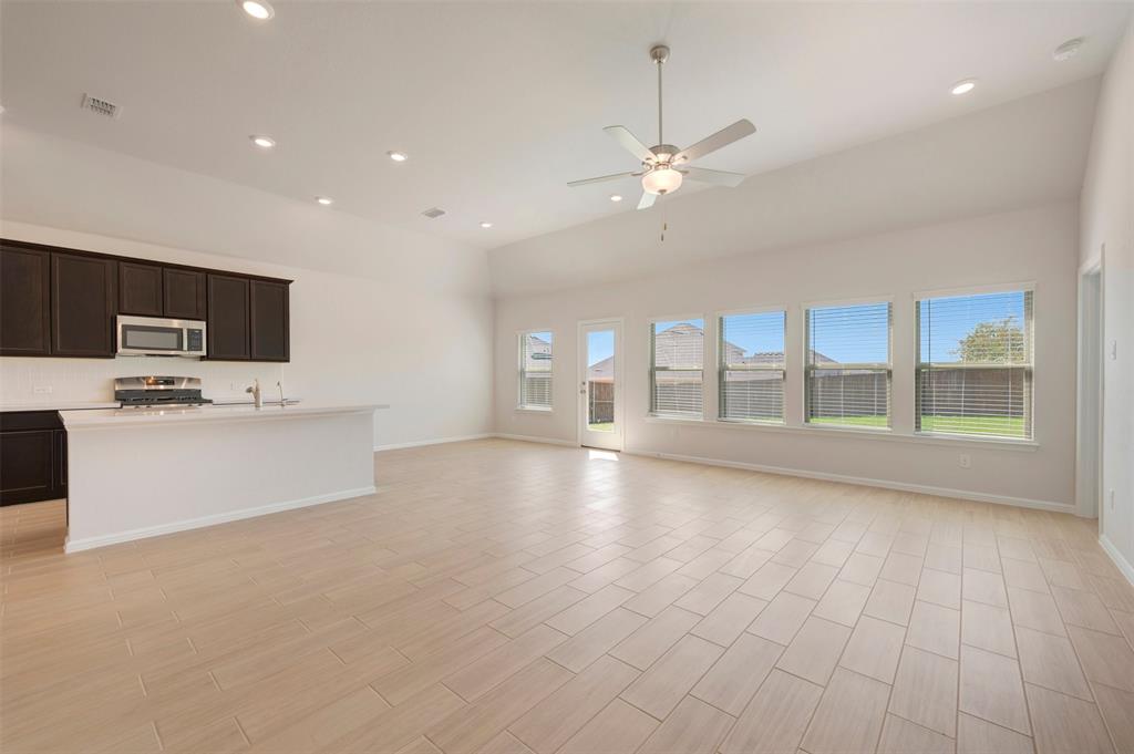 3308 Kingdom Drive Property Photo 2