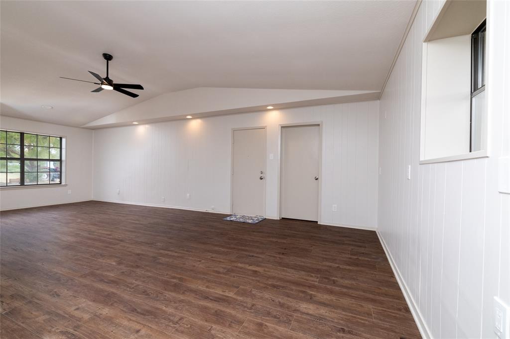 2566 County Road 147 Property Photo 10