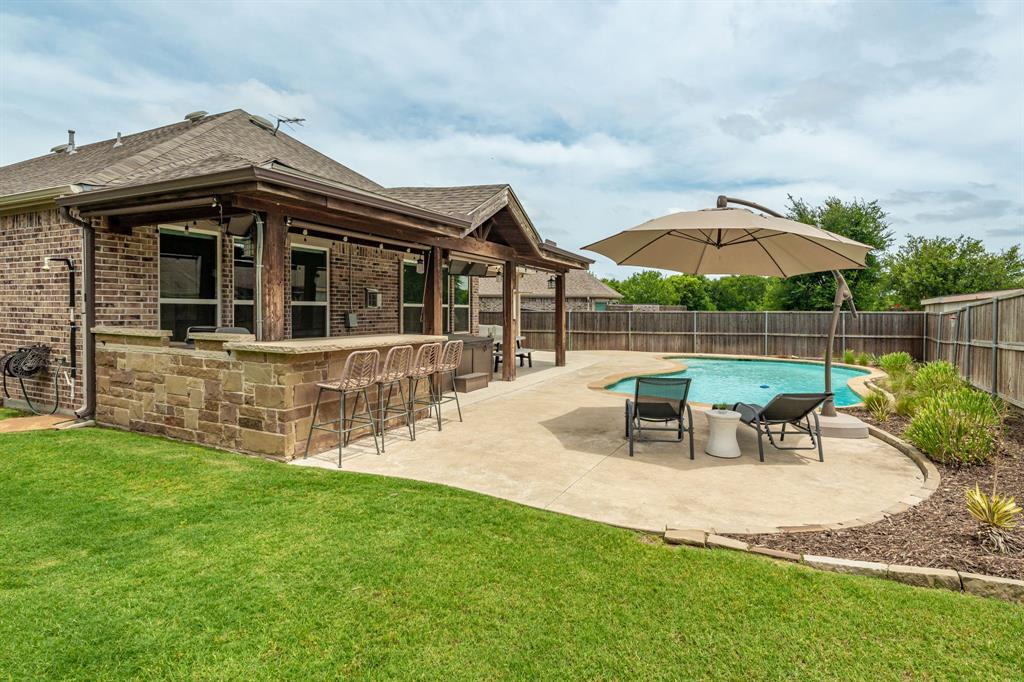 5305 Cardiff Court Property Photo 8