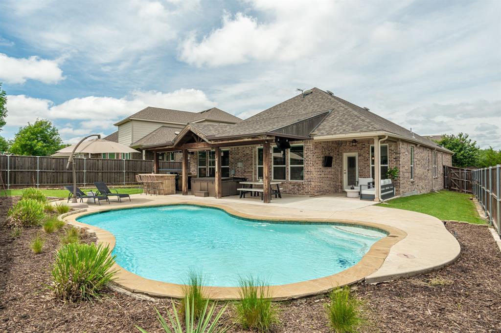 5305 Cardiff Court Property Photo 9