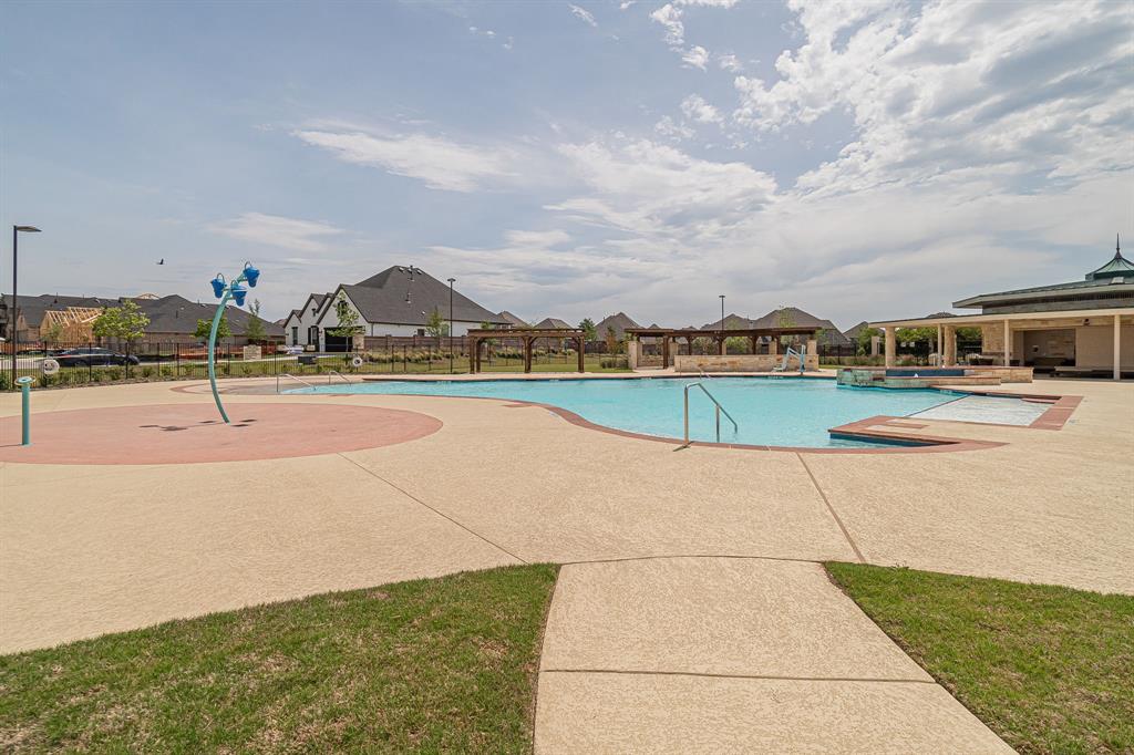 5305 Cardiff Court Property Photo 36