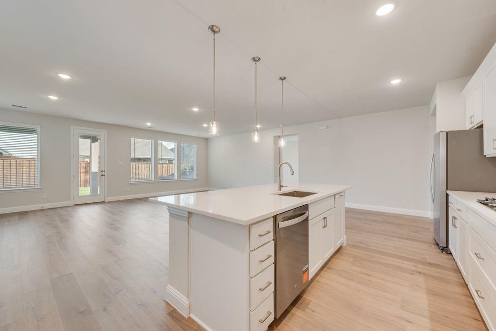 209 Hatherley Street Property Photo 7