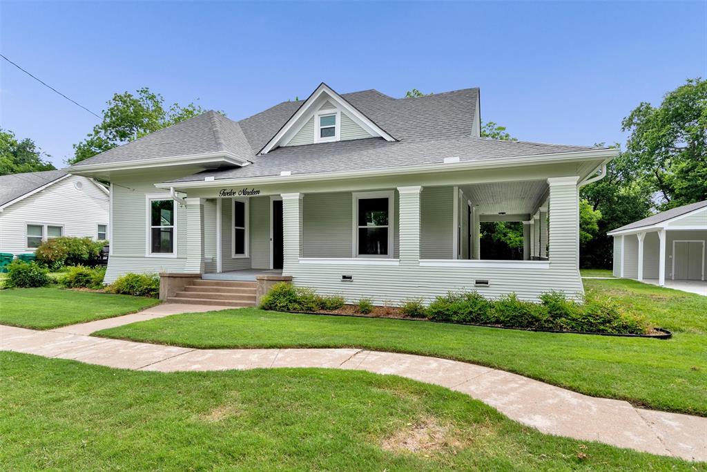 1219 S Travis Street Property Photo 1