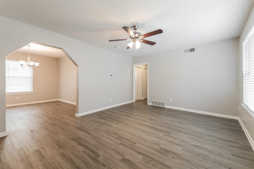 7431 Piedmont Drive Property Photo 3