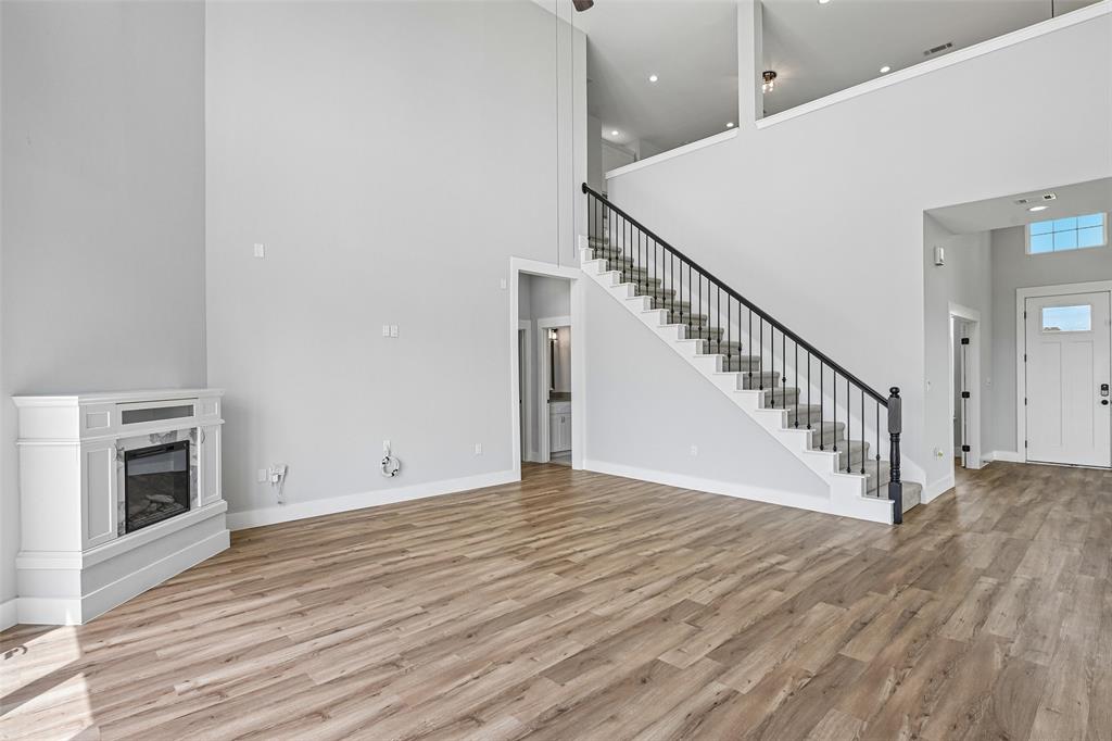 681 Davenport Drive Property Photo 3