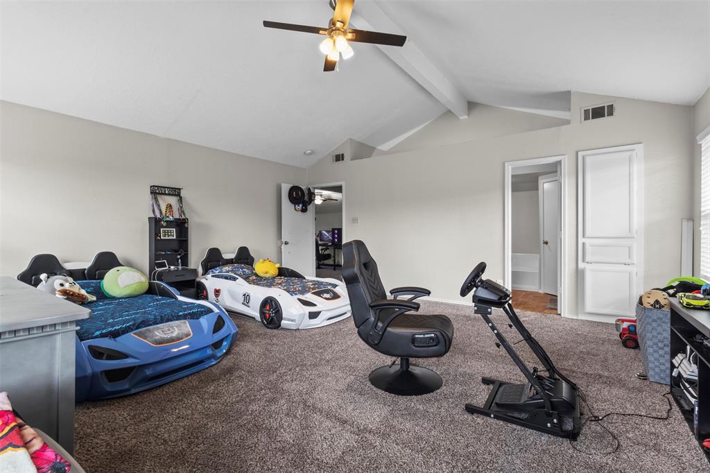 8800 Crestbrook Drive Property Photo 15