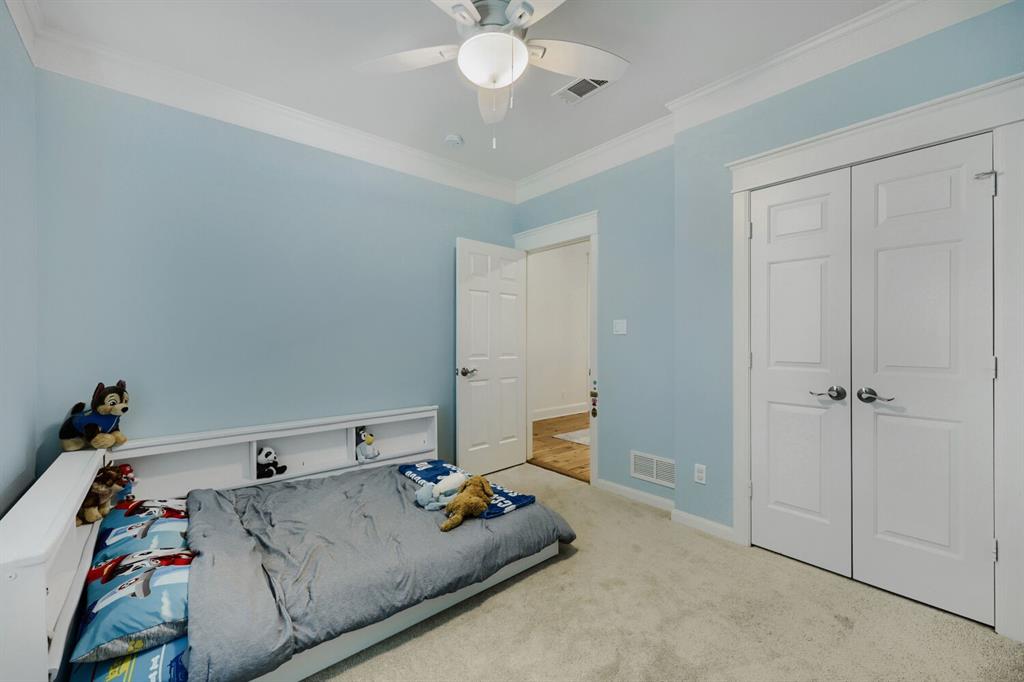 6912 Creekside Lane Property Photo 17