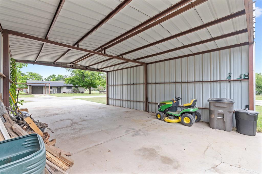 210 7th Street Property Photo 3