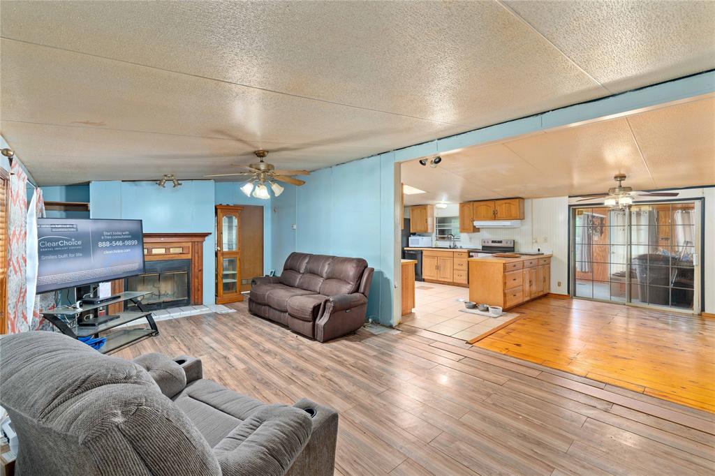 210 7th Street Property Photo 6