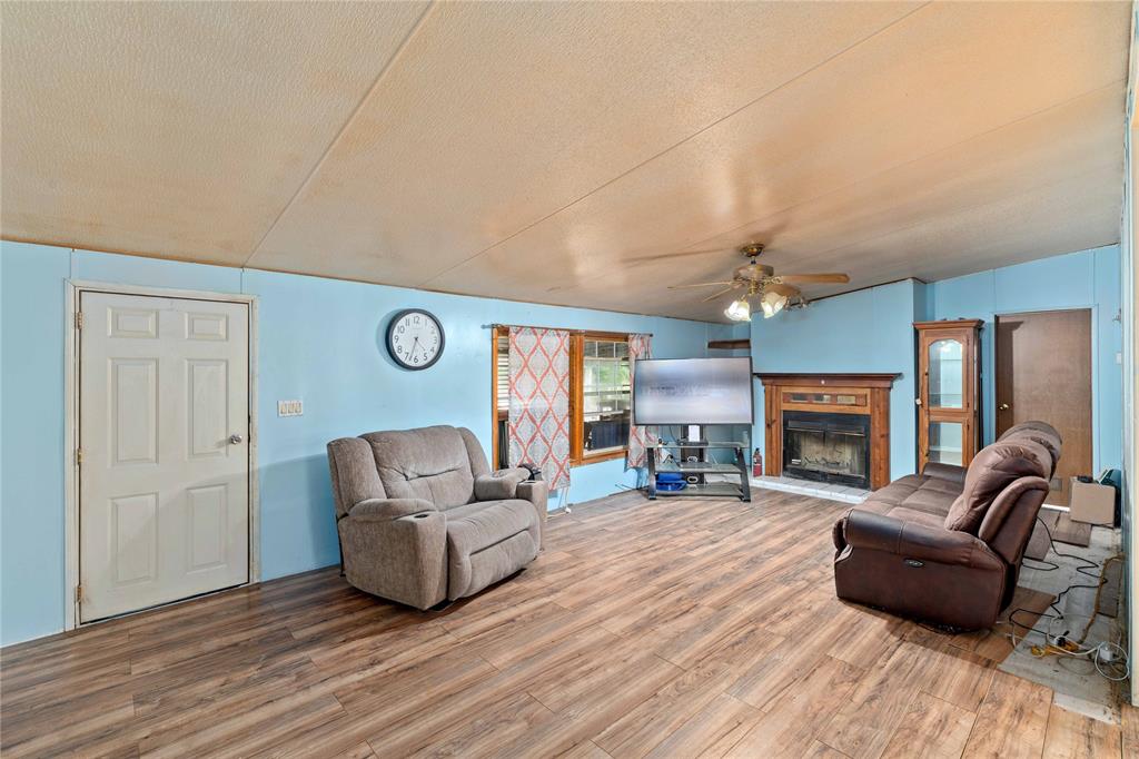 210 7th Street Property Photo 8