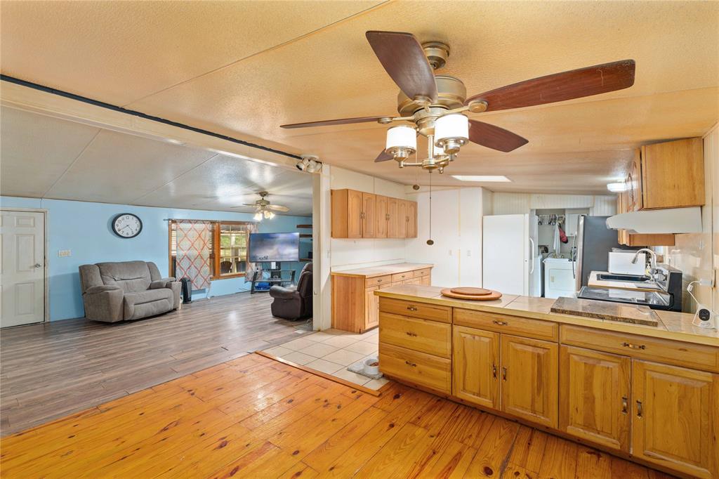 210 7th Street Property Photo 9