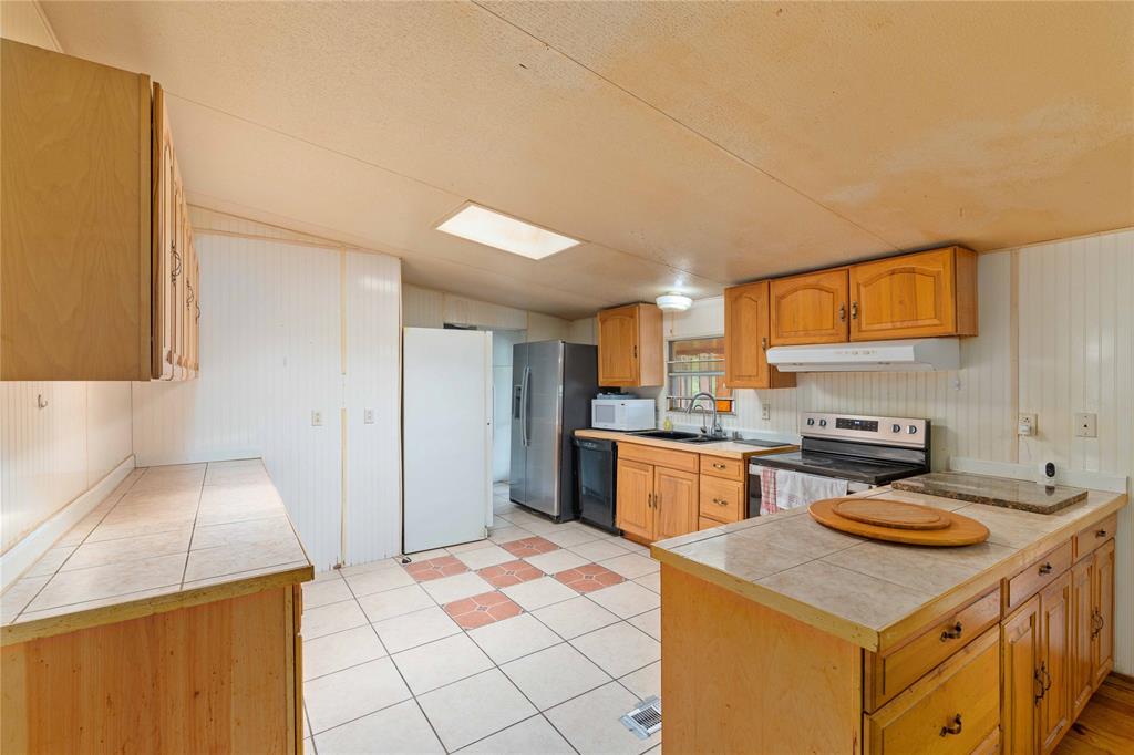 210 7th Street Property Photo 10
