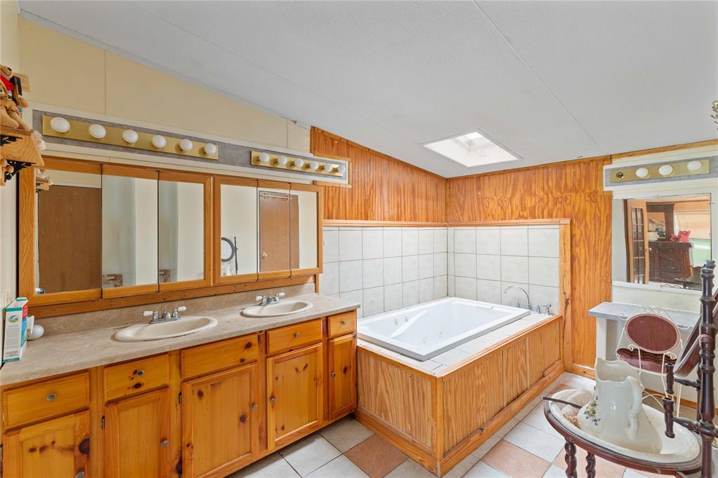 210 7th Street Property Photo 18