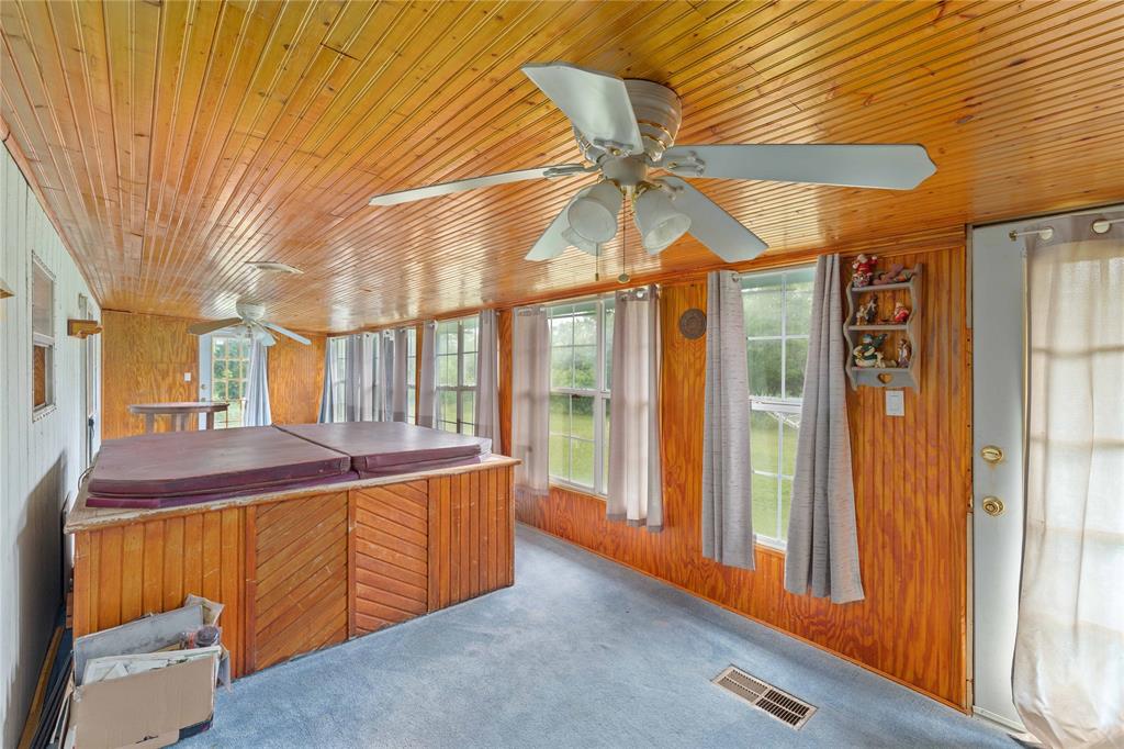 210 7th Street Property Photo 20
