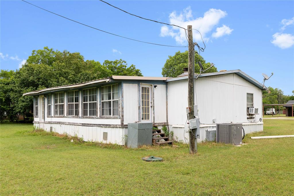 210 7th Street Property Photo 24
