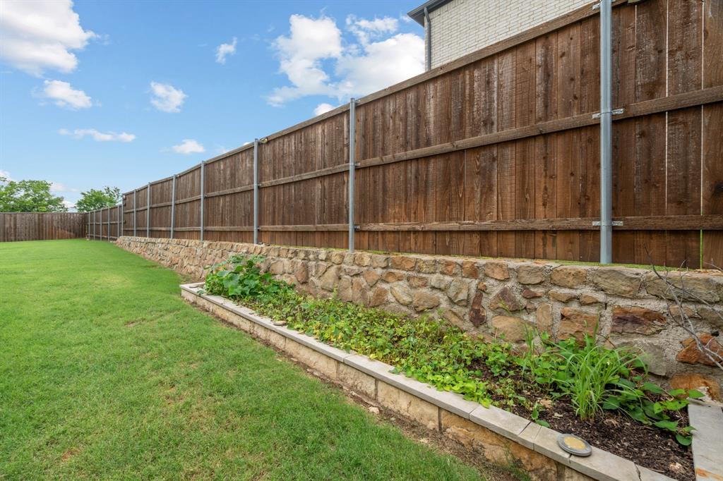 11416 Hickory Falls Drive Property Photo 32