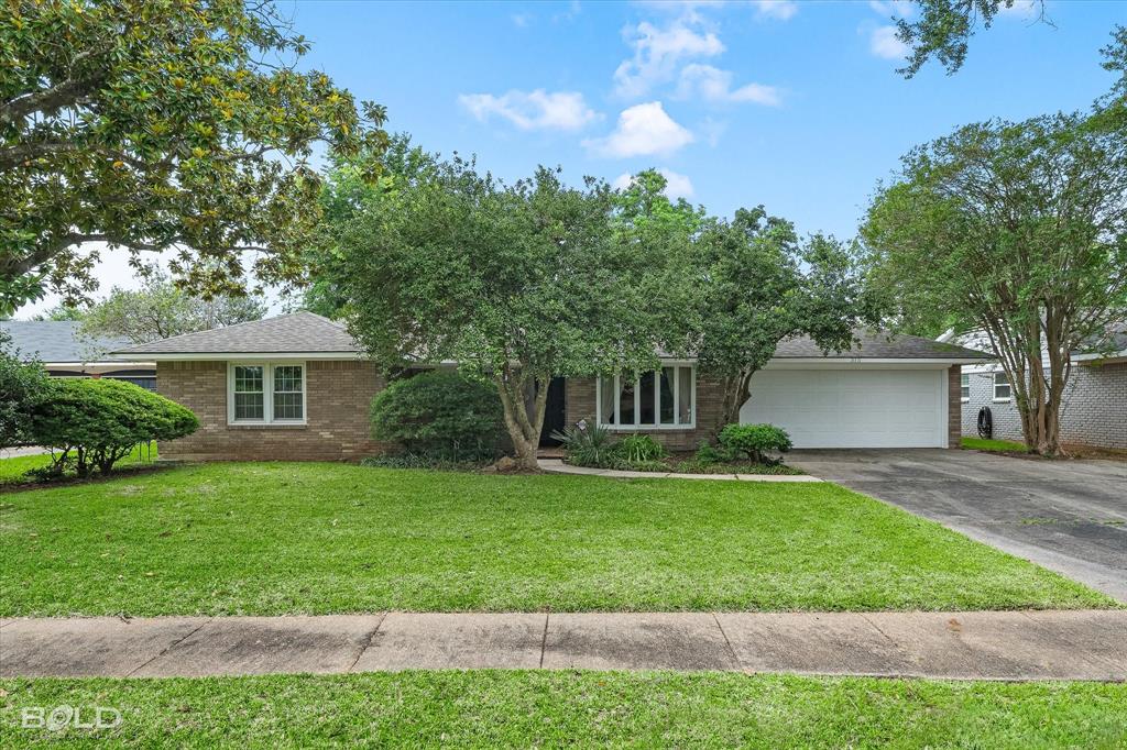 315 N Wickford Circle Property Photo 2