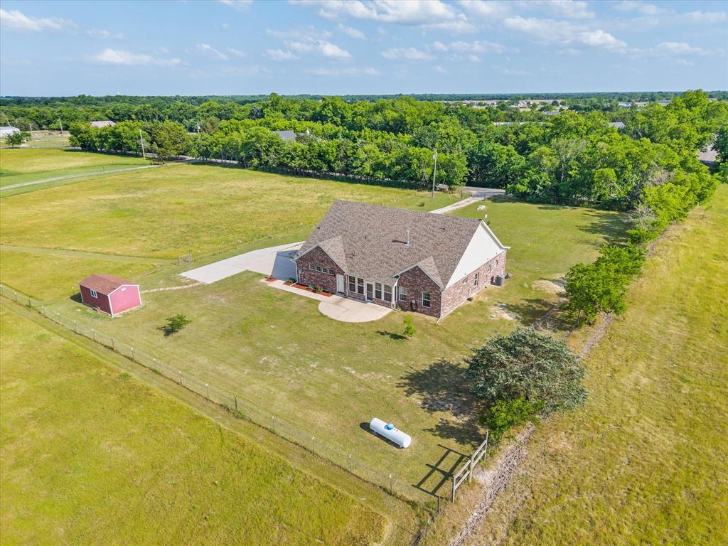 1610 County Road 2712 Property Photo 4