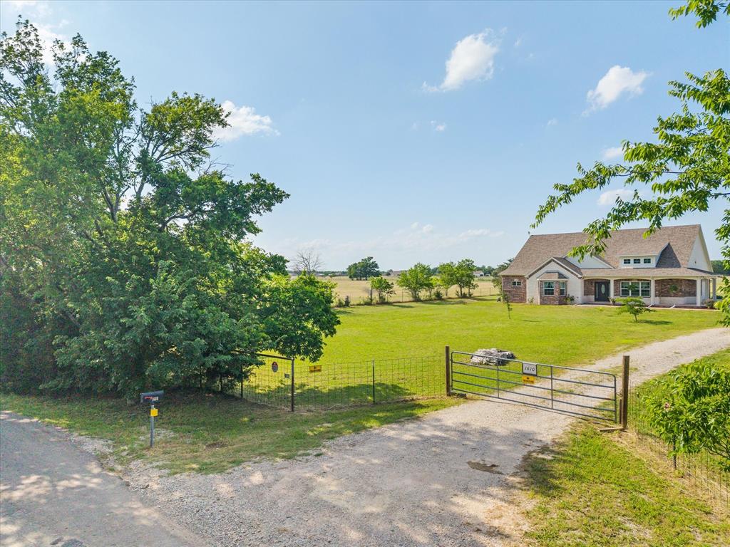 1610 County Road 2712 Property Photo 6