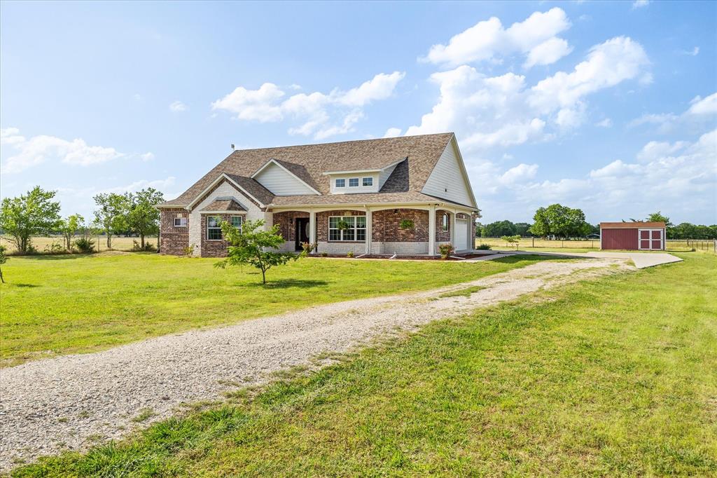 1610 County Road 2712 Property Photo 8
