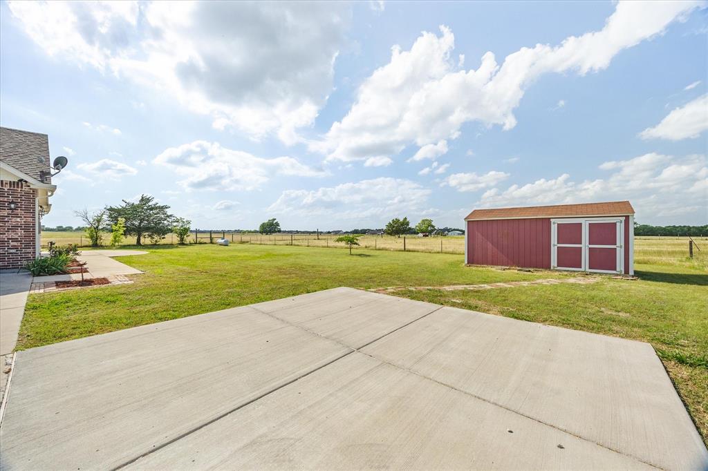 1610 County Road 2712 Property Photo 35