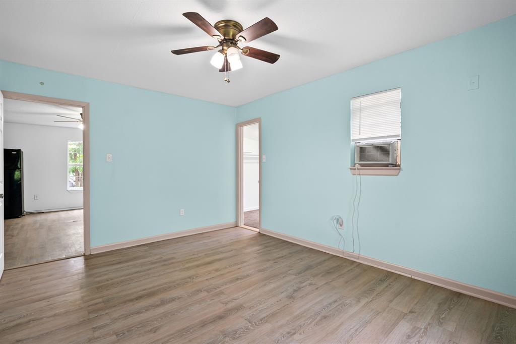 325 West Lane Property Photo 12