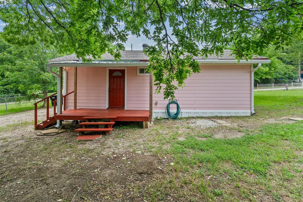 325 West Lane Property Photo 16