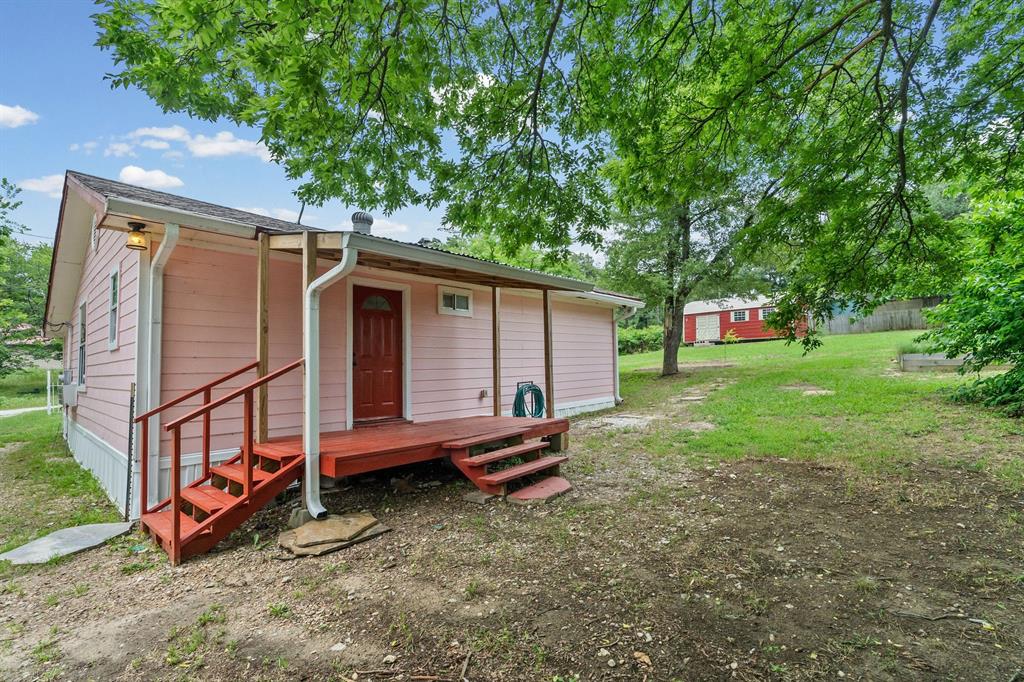 325 West Lane Property Photo 17
