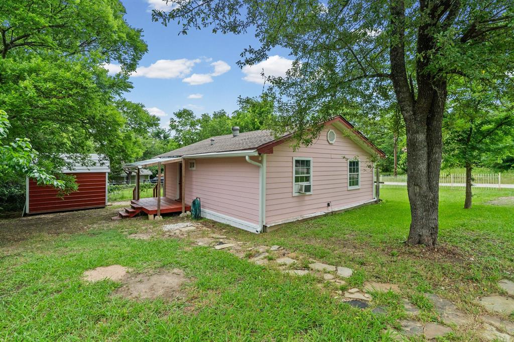 325 West Lane Property Photo 18