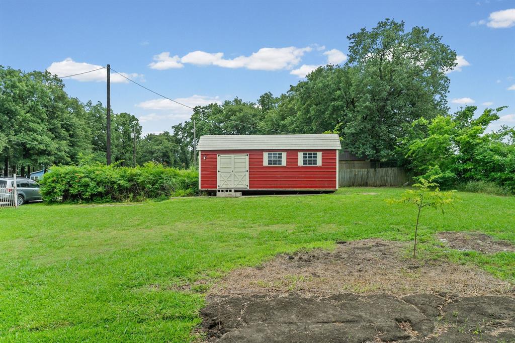 325 West Lane Property Photo 19