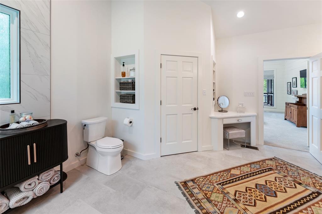 870 King Thomas Drive Property Photo 23