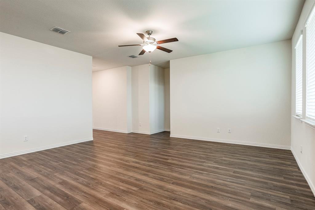 652 Ridgeback Trail Property Photo 11