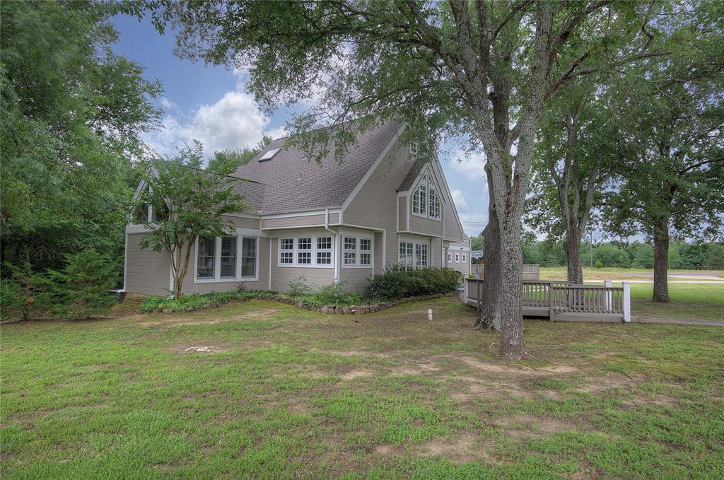 2 Jennifer Lane Property Photo 7
