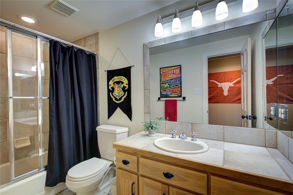2 Jennifer Lane Property Photo 32