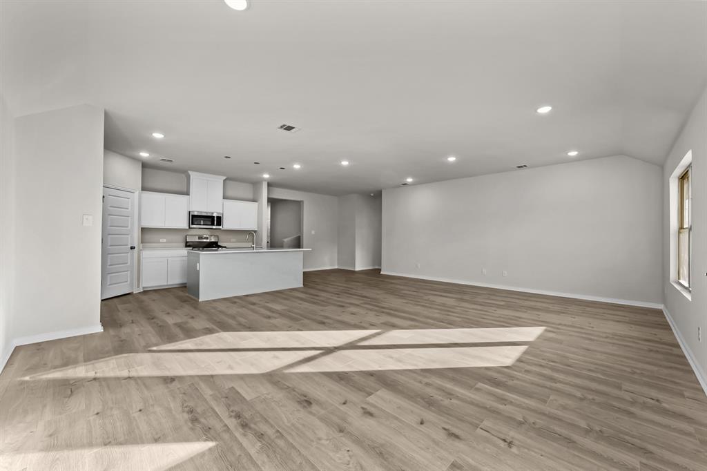610 Stone Hollow Drive Property Photo 19