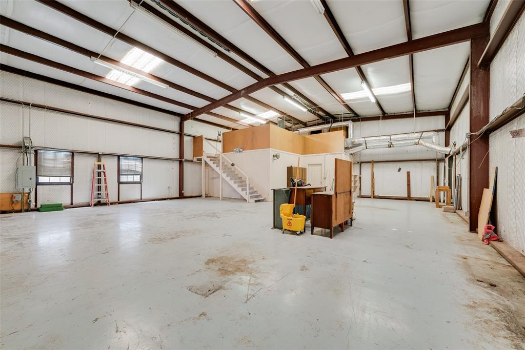 9913 Fm 740 Property Photo 9