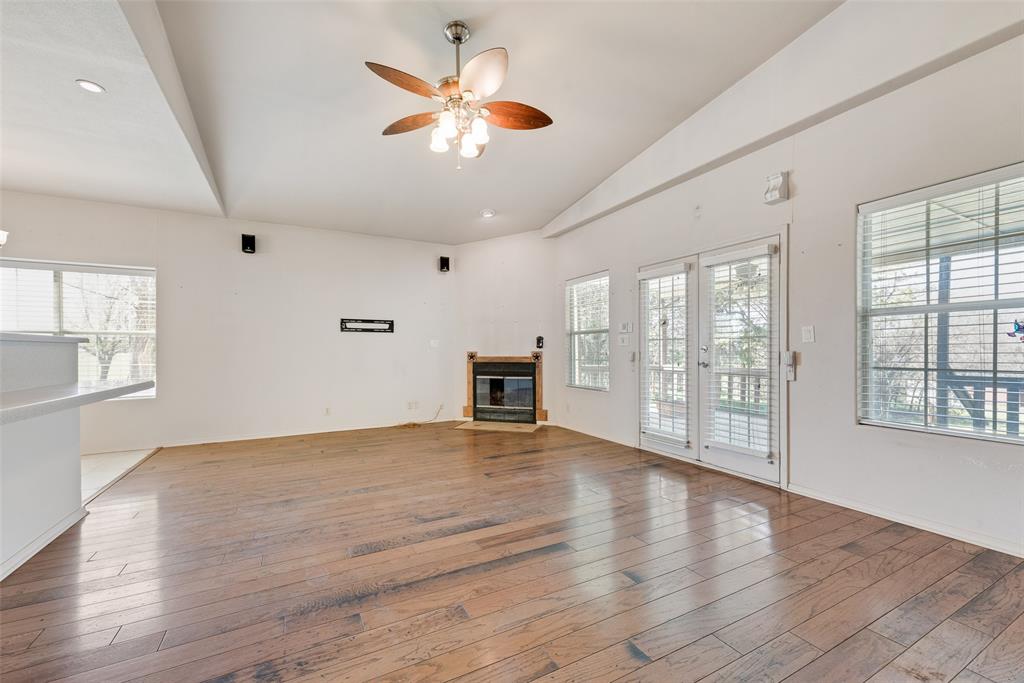 9913 Fm 740 Property Photo 10