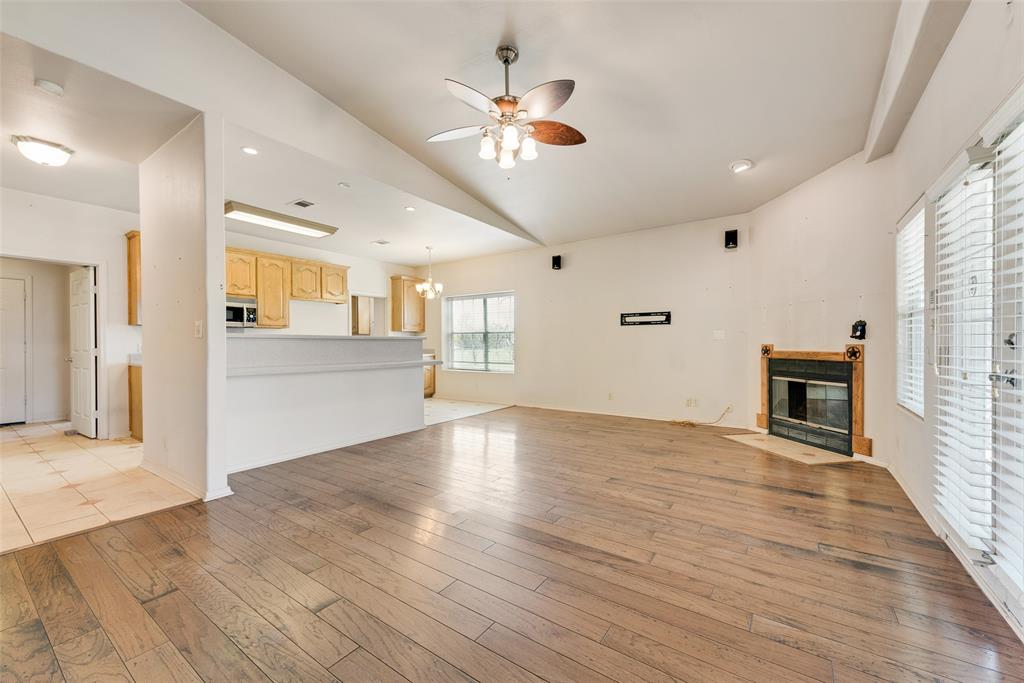 9913 Fm 740 Property Photo 11
