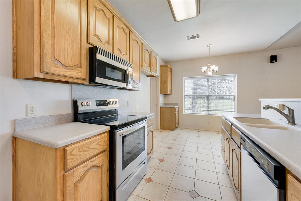 9913 Fm 740 Property Photo 16