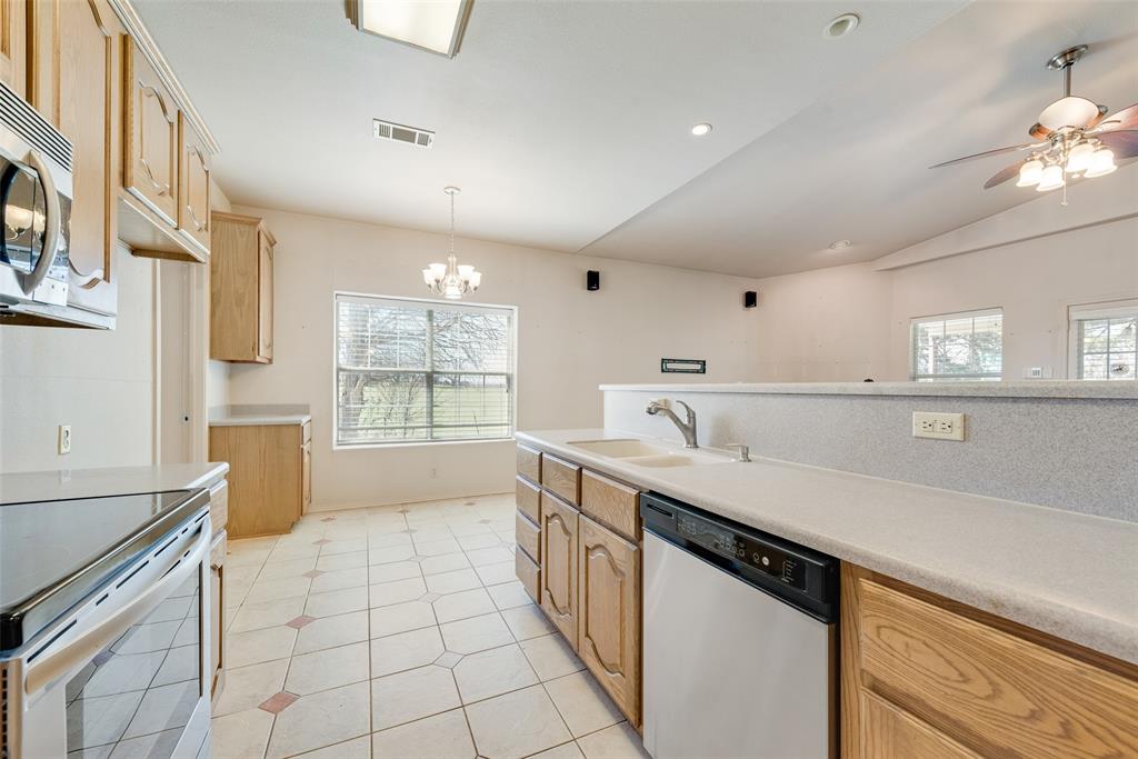 9913 Fm 740 Property Photo 17