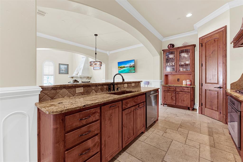 6921 Mediterranean Drive Property Photo 14
