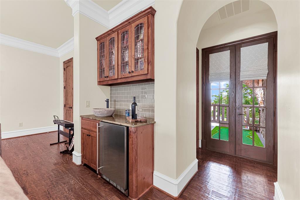 6921 Mediterranean Drive Property Photo 27