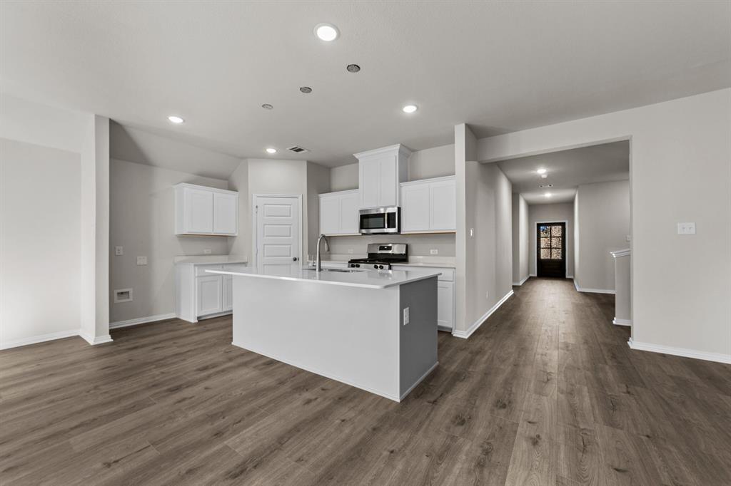 615 Forest Haven Drive Property Photo 2