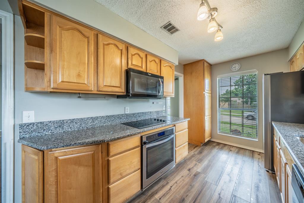 1605 Brighton Drive Property Photo 8