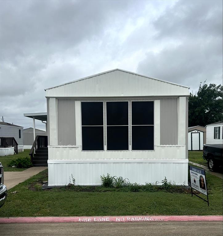 717 Byron Road Property Photo 1