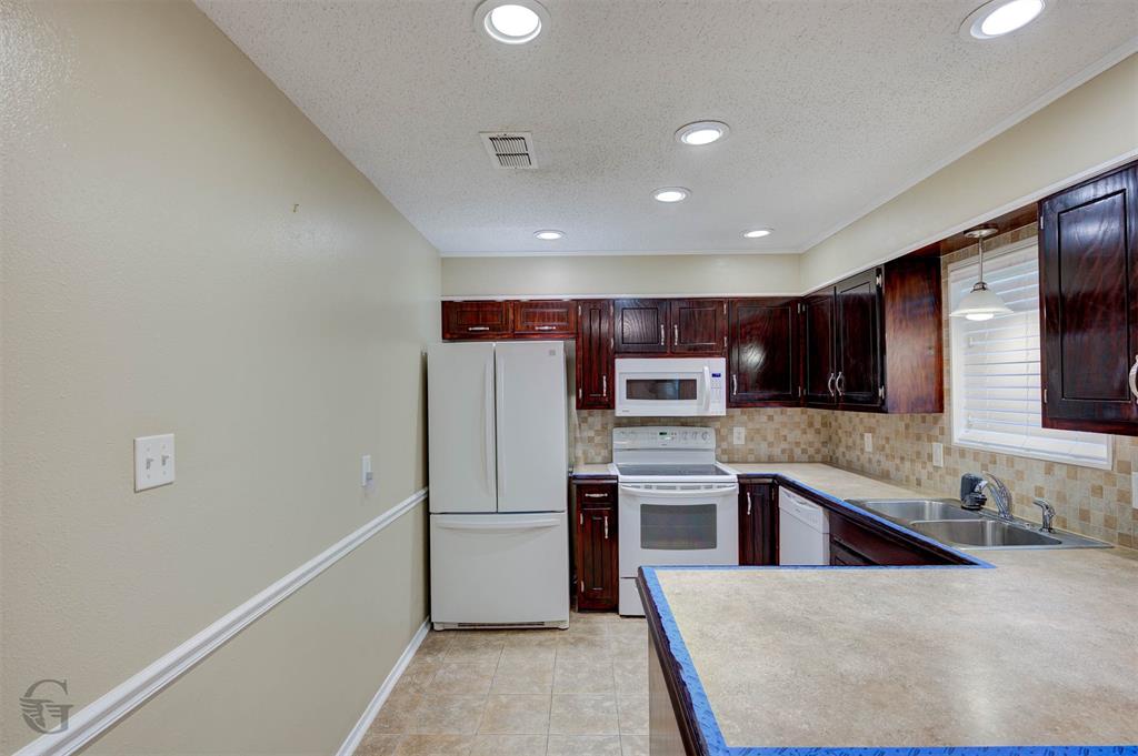 9248 Dawn Ridge Drive Property Photo 13